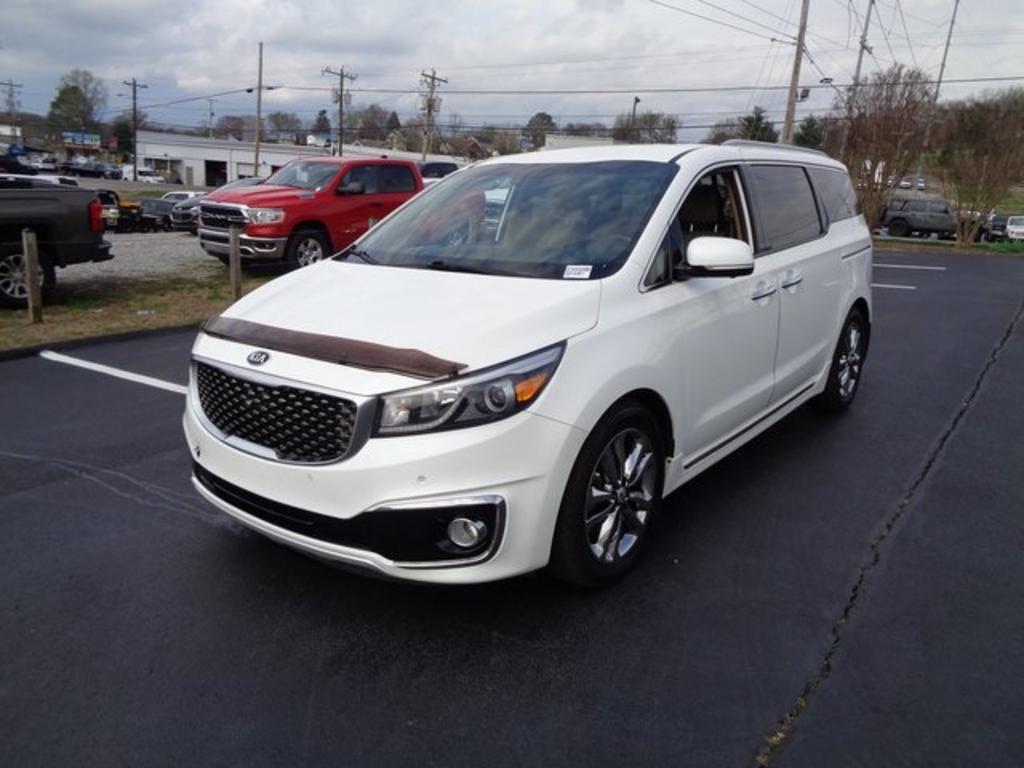 2017 Kia Sedona - $18,000
