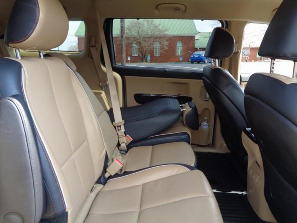 2017 Kia Sedona - $18,000