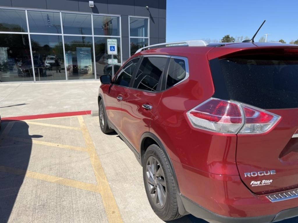 2016 Nissan Rogue - $18,500