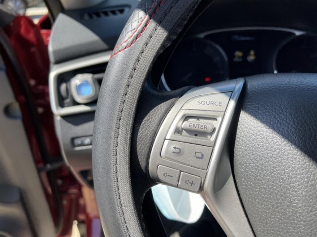 2016 Nissan Rogue - $18,500