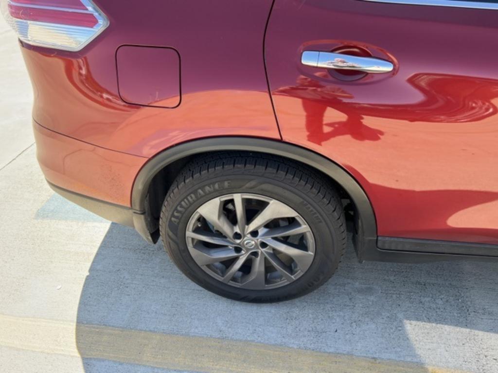 2016 Nissan Rogue - $18,500