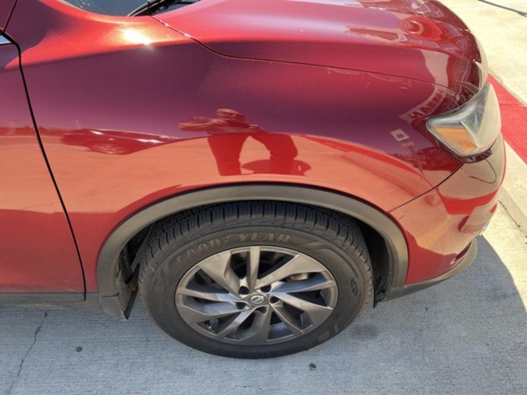 2016 Nissan Rogue - $18,500