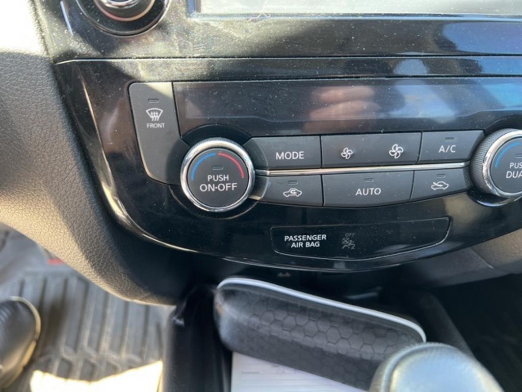 2016 Nissan Rogue - $18,500