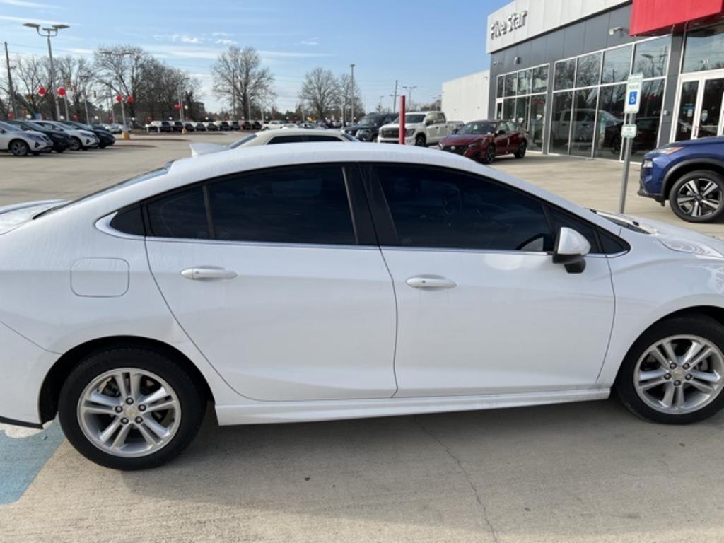 2018 Chevrolet Cruze - $14,000
