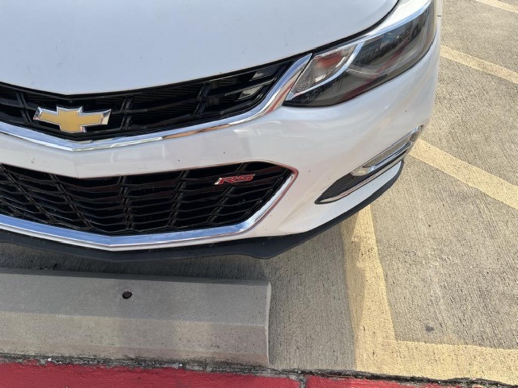 2018 Chevrolet Cruze - $14,000
