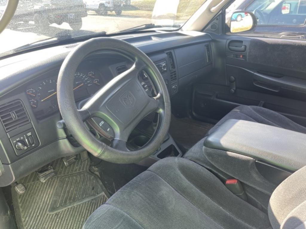 2001 Dodge Dakota - $8,500