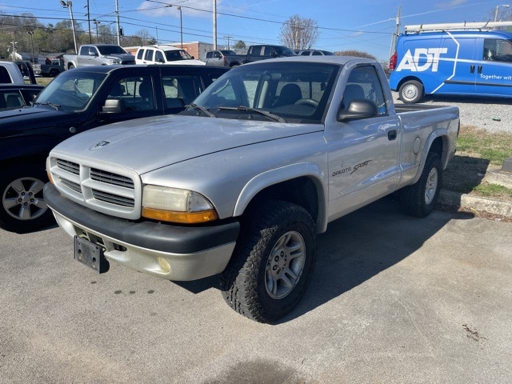2001 Dodge Dakota - $8,500