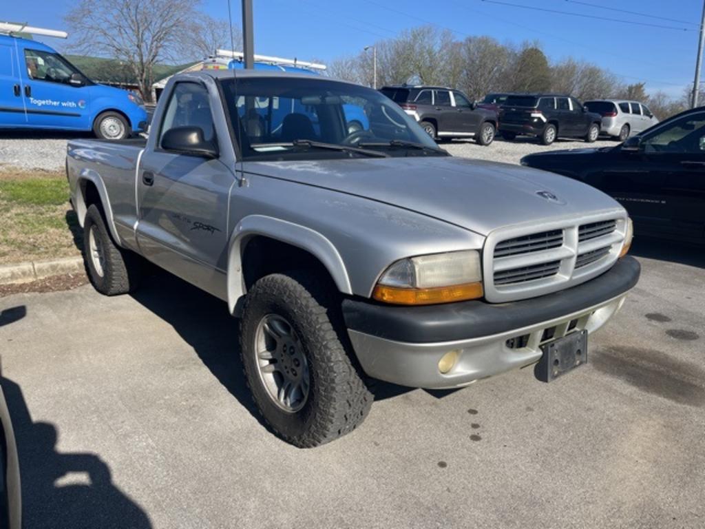 2001 Dodge Dakota - $8,500