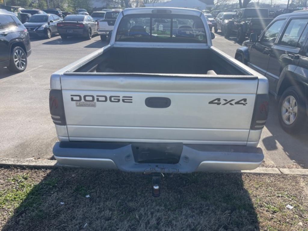 2001 Dodge Dakota - $8,500