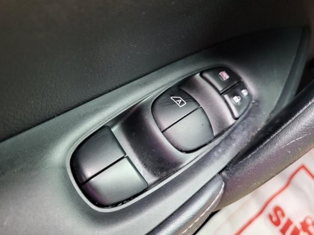 2020 Nissan Rogue - $26,500