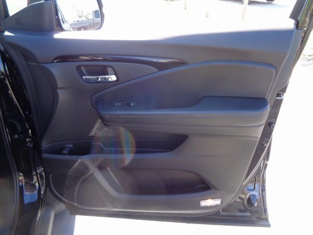 2020 Honda Ridgeline - $35,000