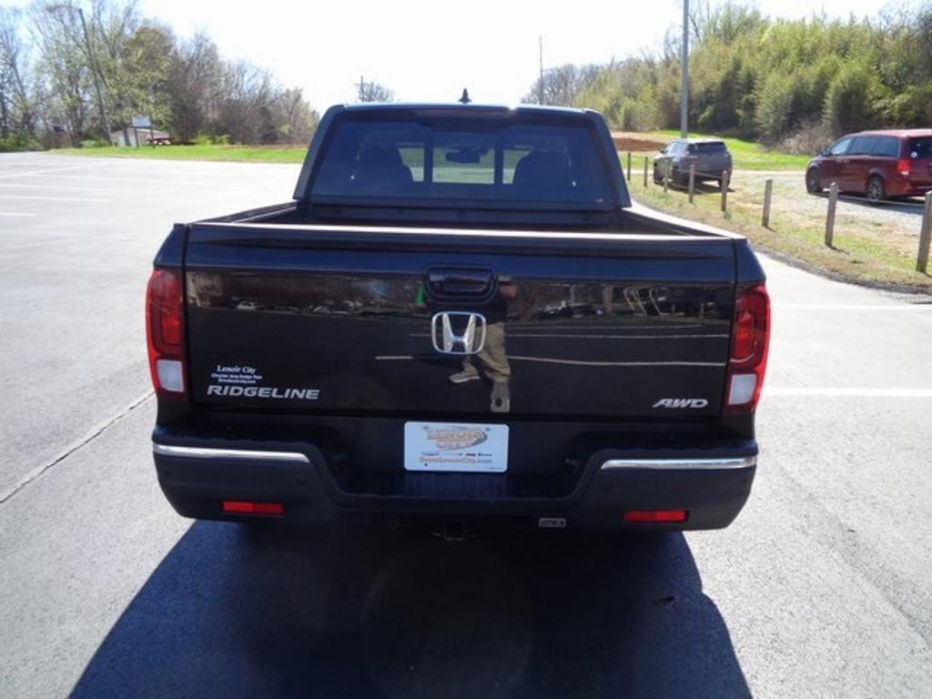 2020 Honda Ridgeline - $35,000