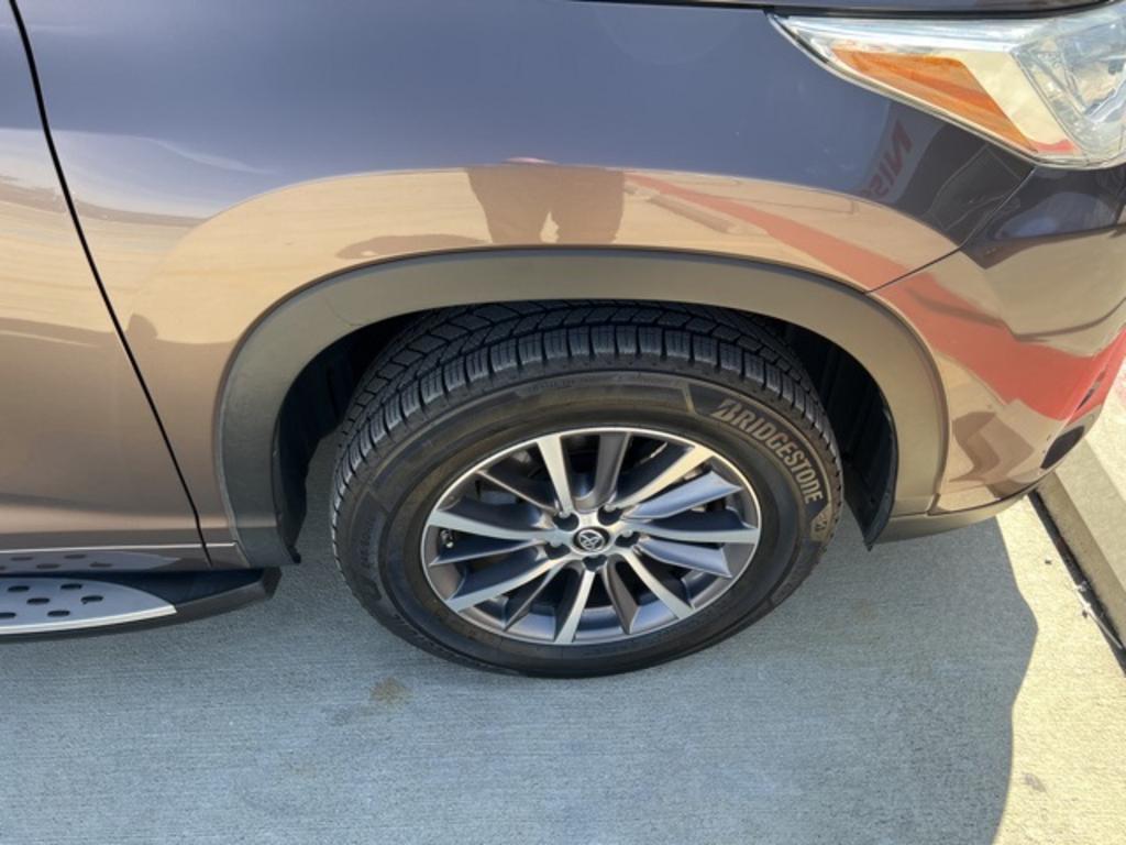 2018 Toyota Highlander - $30,500