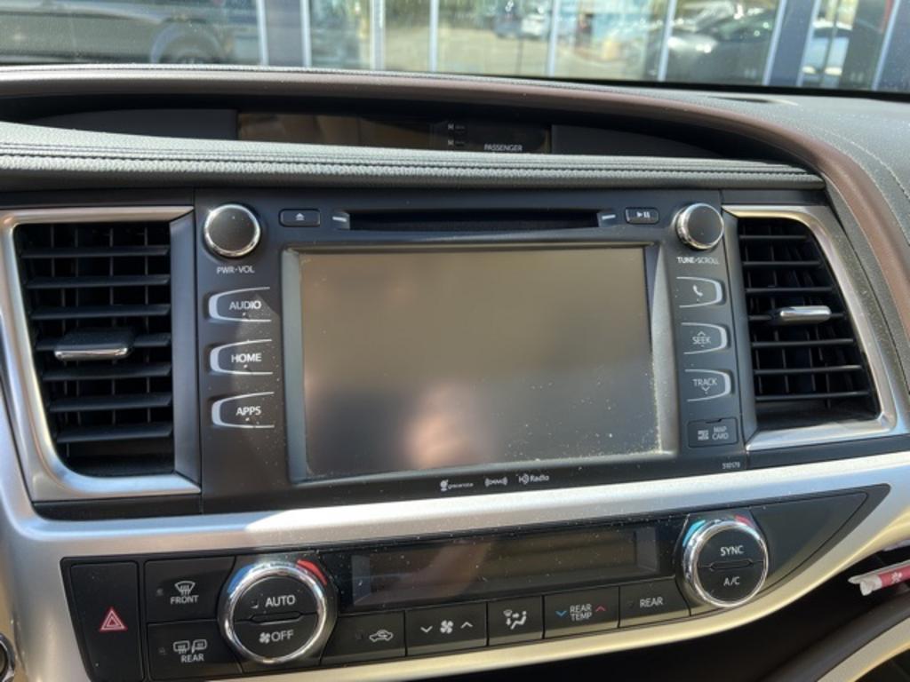 2018 Toyota Highlander - $30,500