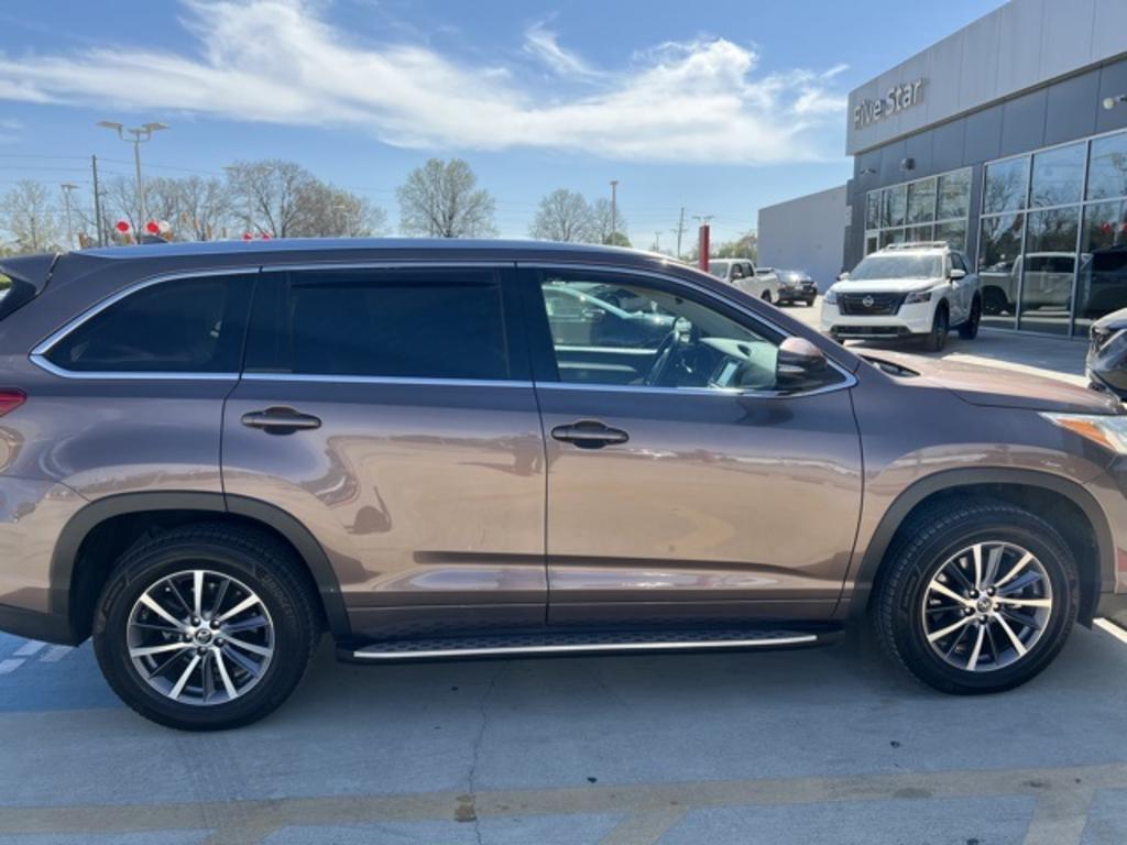 2018 Toyota Highlander - $30,500