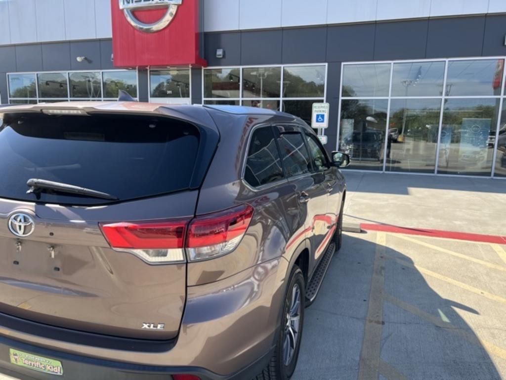 2018 Toyota Highlander - $30,500