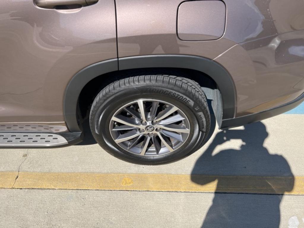 2018 Toyota Highlander - $30,500