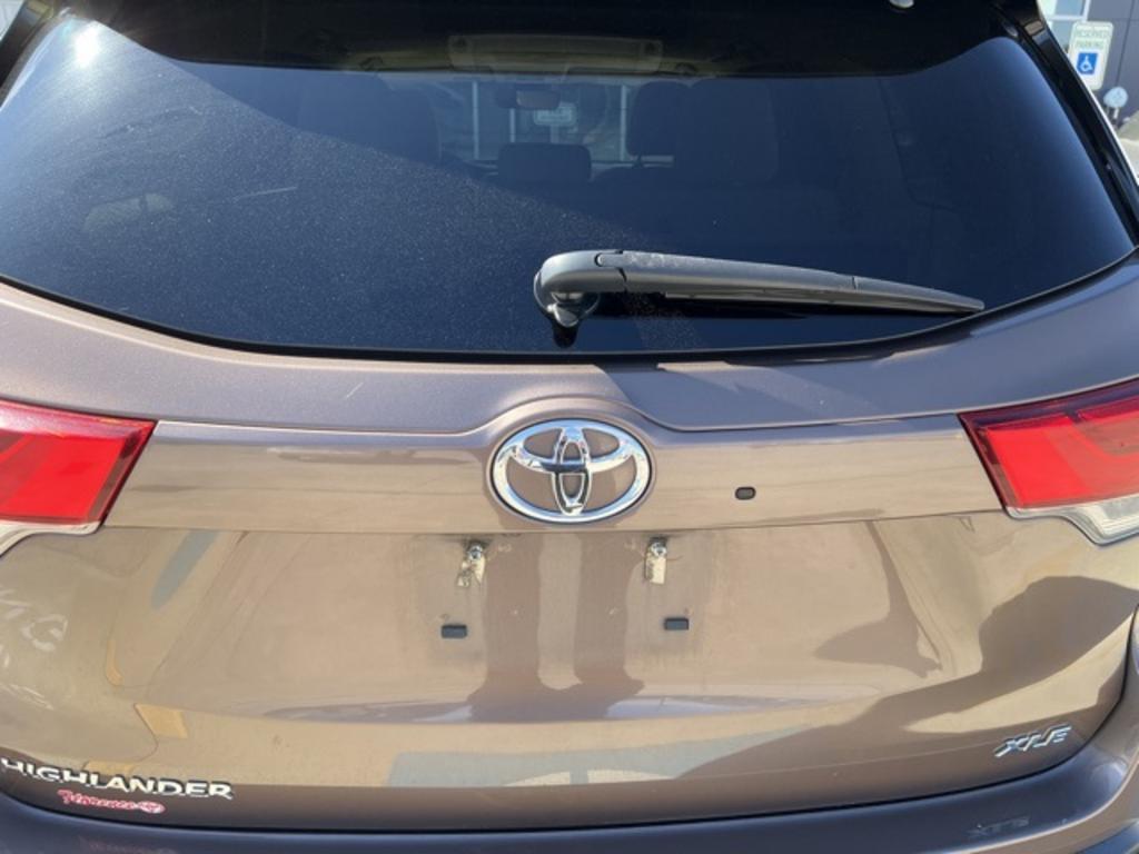2018 Toyota Highlander - $30,500