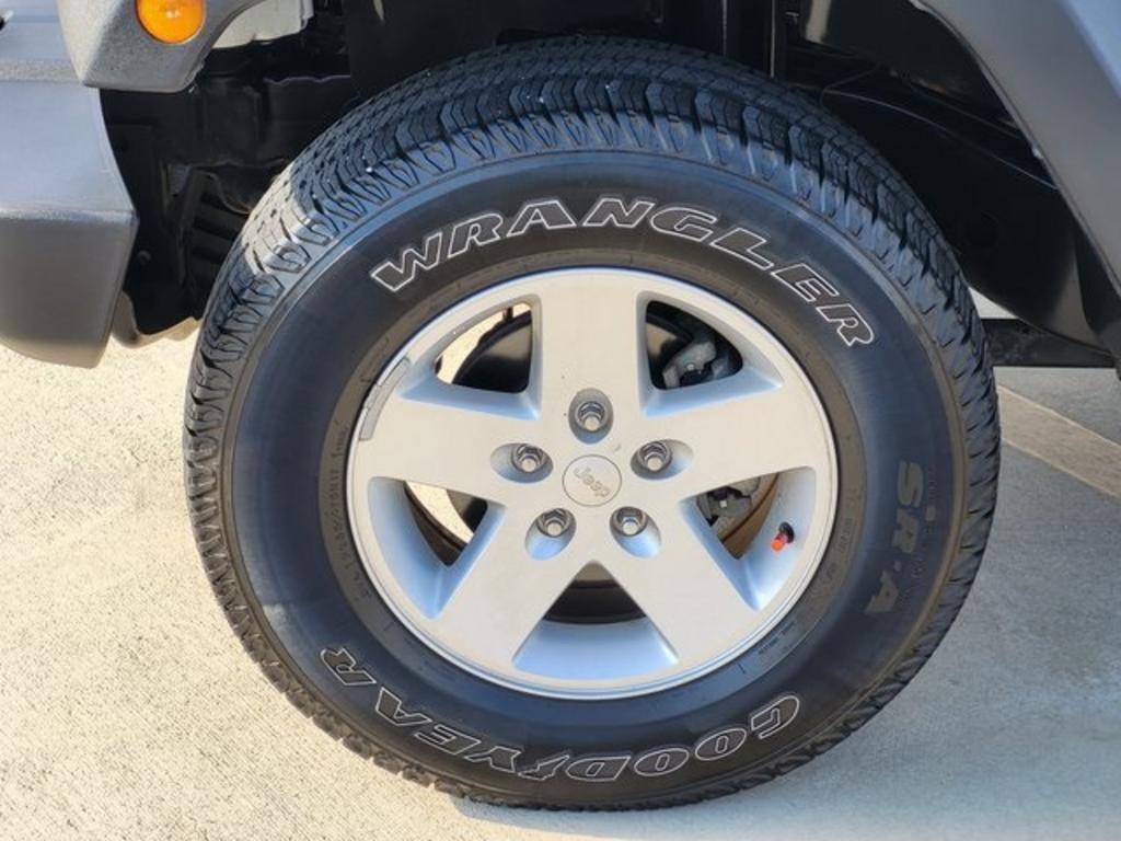 2018 Jeep Wrangler - $28,000