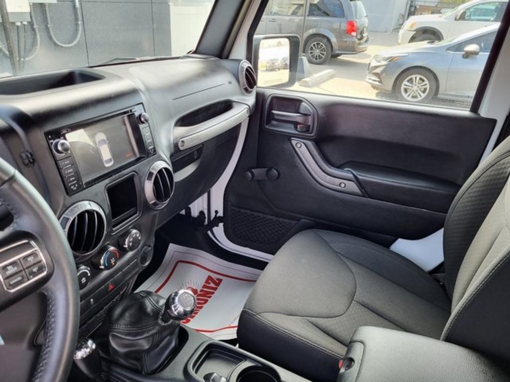 2018 Jeep Wrangler - $28,000