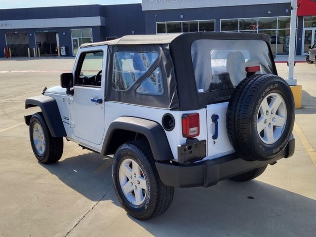 2018 Jeep Wrangler - $28,000