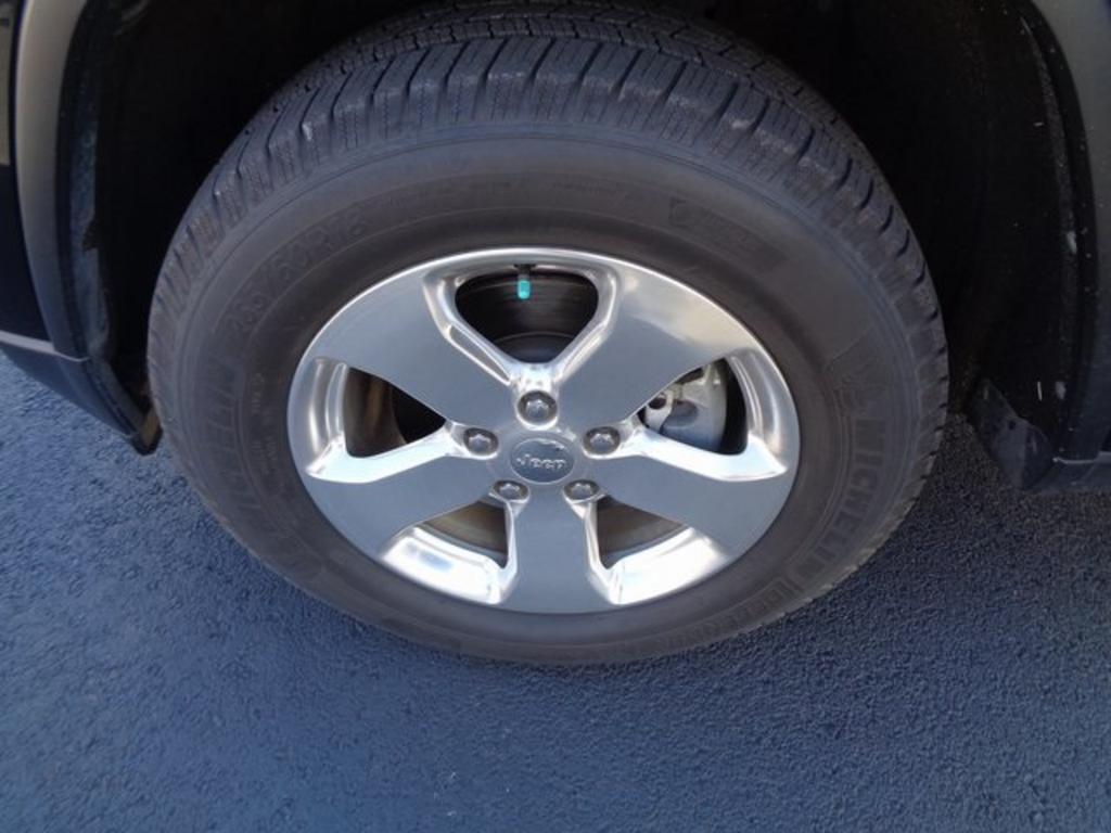 2013 Jeep Cherokee - $14,000