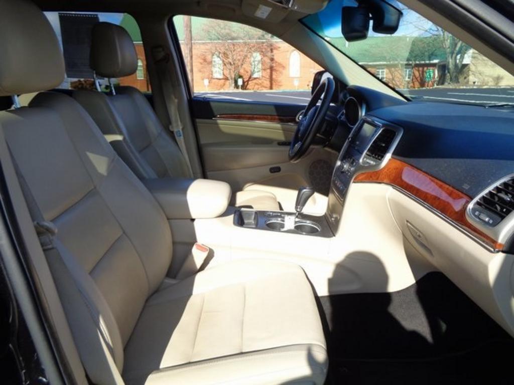 2013 Jeep Cherokee - $14,000