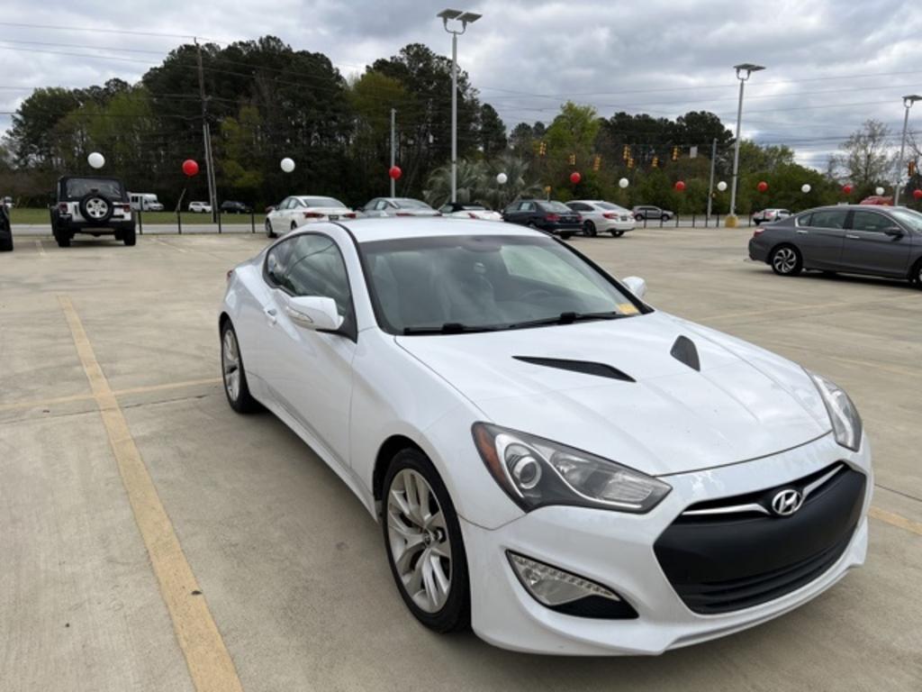 2015 Hyundai Genesis - $20,500