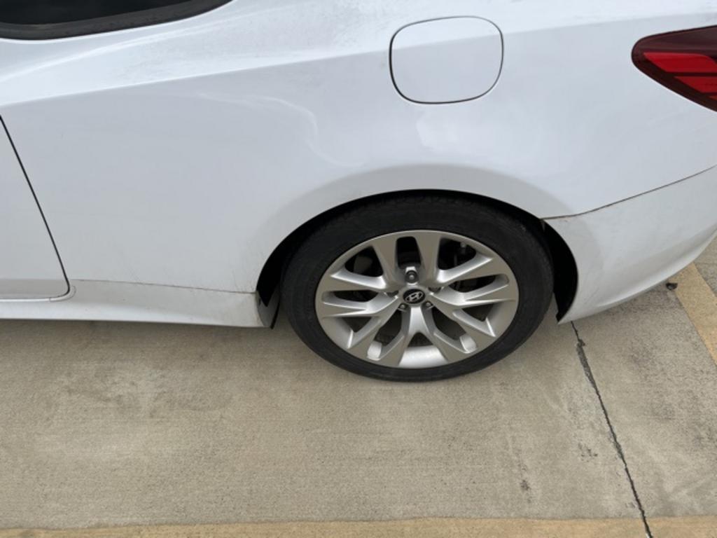 2015 Hyundai Genesis - $20,500