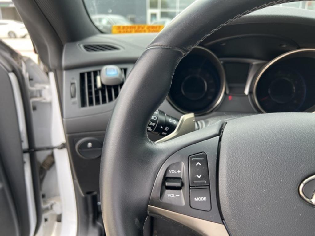 2015 Hyundai Genesis - $20,500