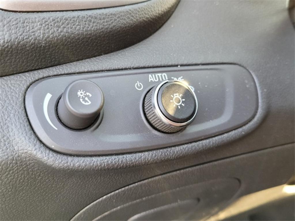 2021 Chevrolet Trax - $17,000