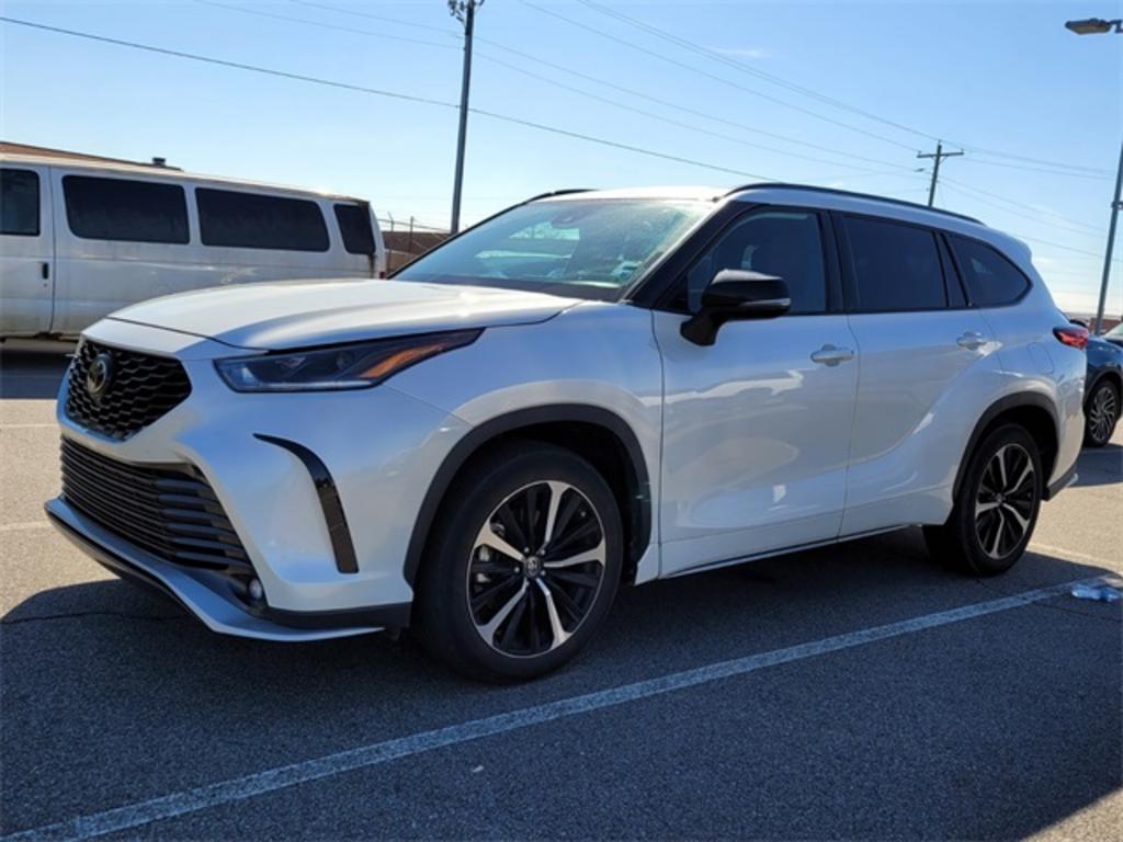2021 Toyota Highlander - $41,500