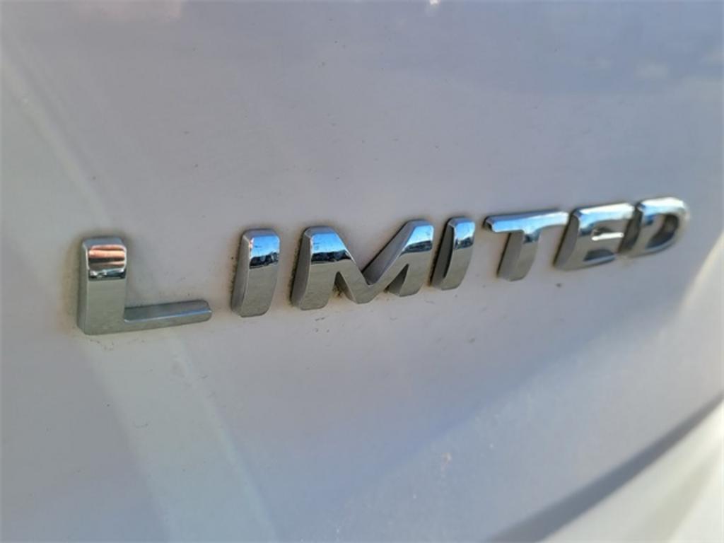 2016 Ford Explorer - $17,000