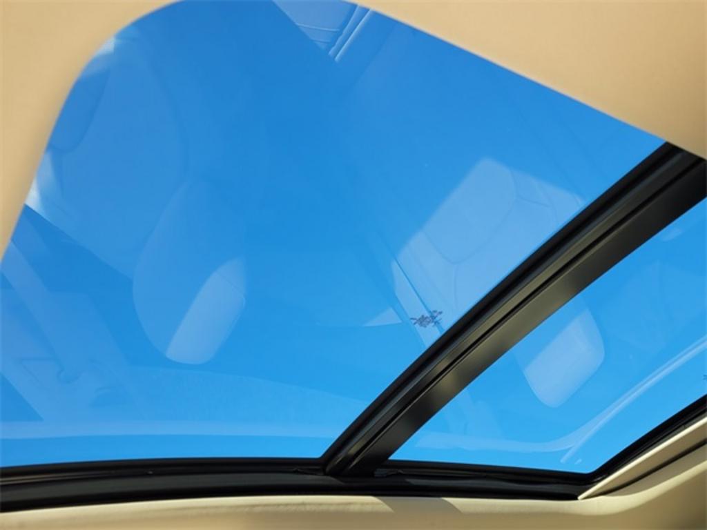 2019 Lincoln Nautilus - $36,000