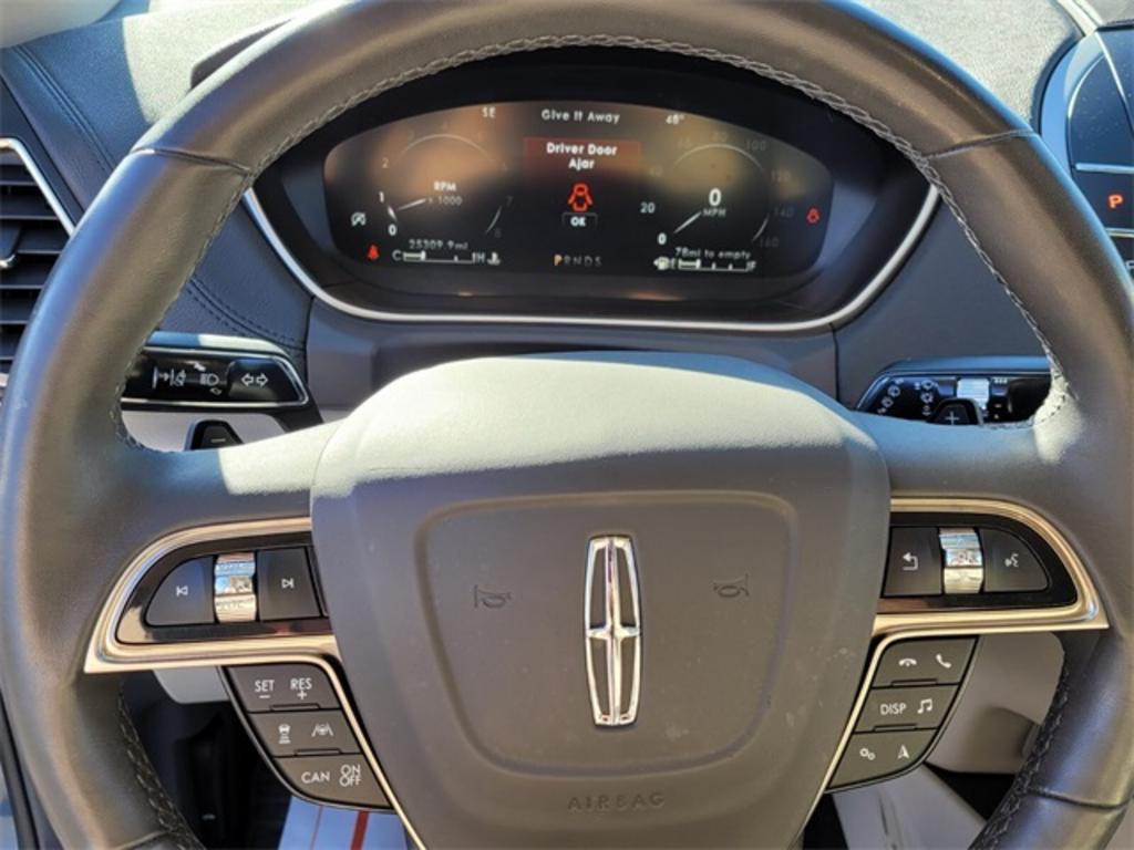 2019 Lincoln Nautilus - $36,000