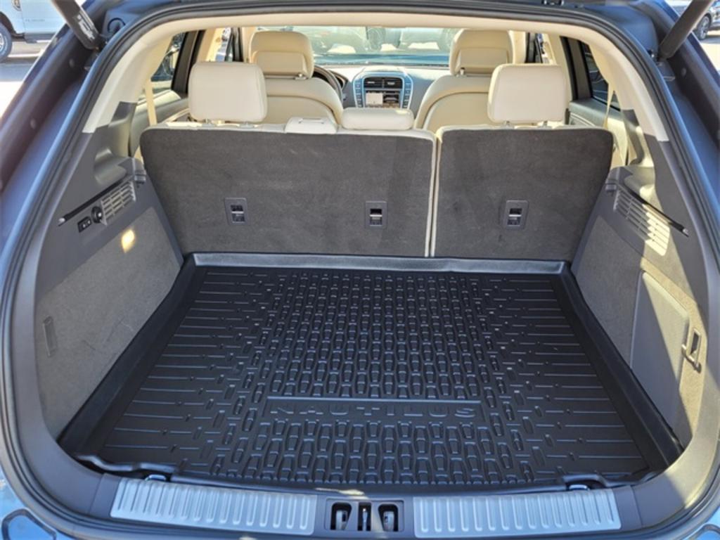 2019 Lincoln Nautilus - $36,000