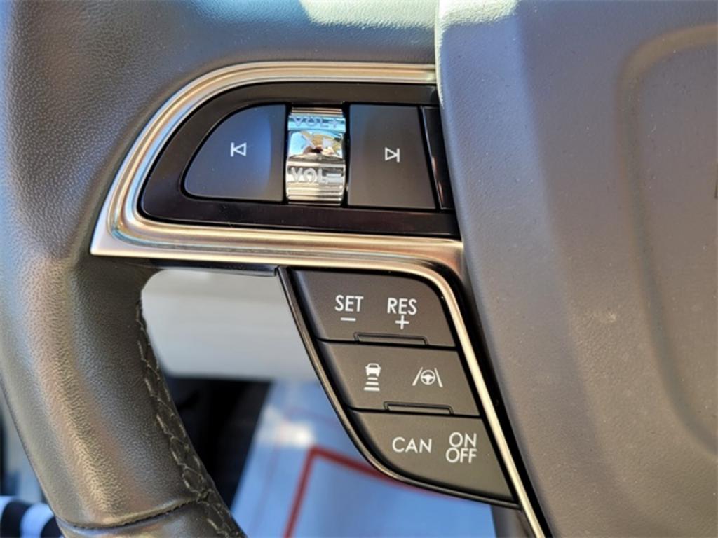 2019 Lincoln Nautilus - $36,000