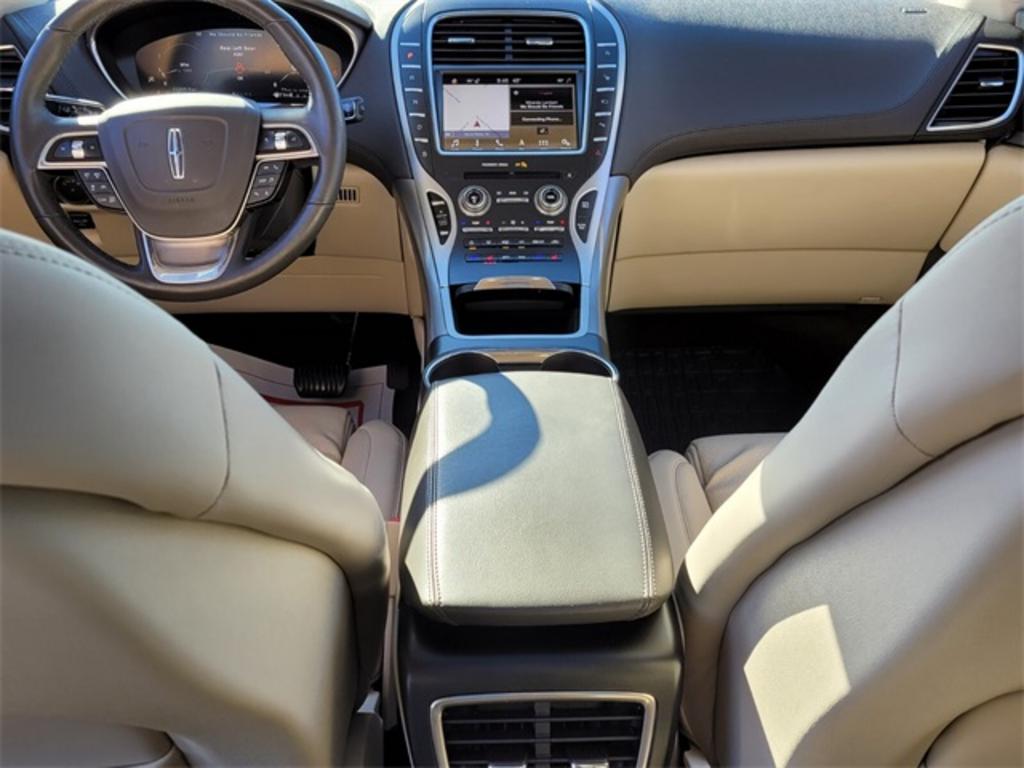 2019 Lincoln Nautilus - $36,000