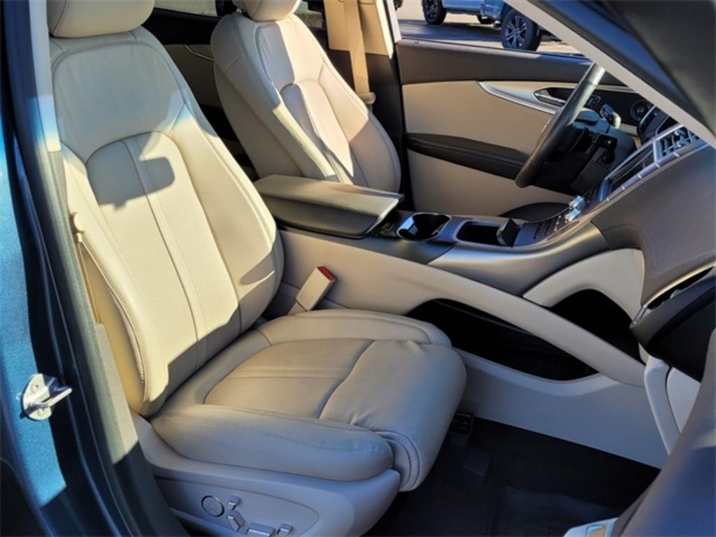 2019 Lincoln Nautilus - $36,000