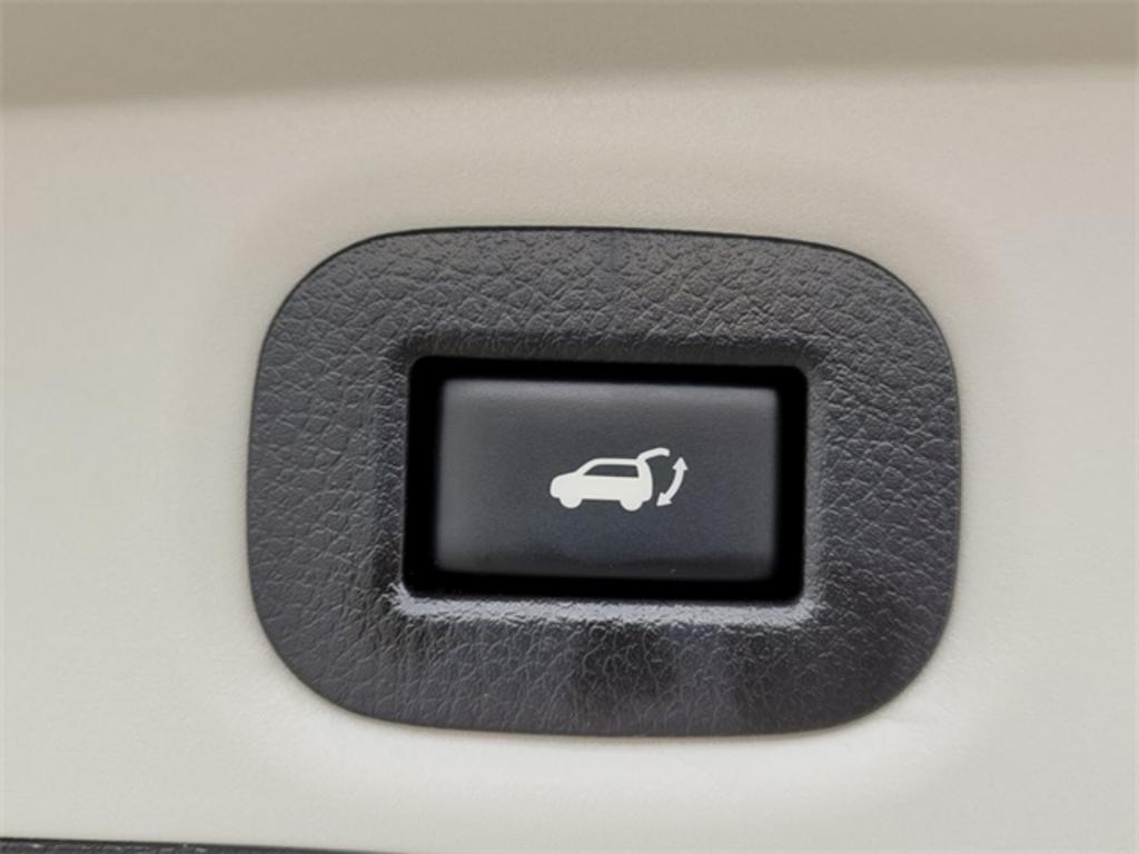 2020 Nissan Rogue - $24,500
