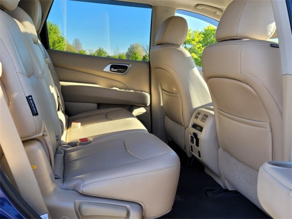 2018 Nissan Pathfinder - $26,500