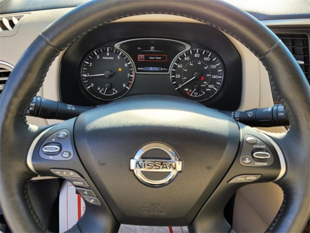 2018 Nissan Pathfinder - $26,500