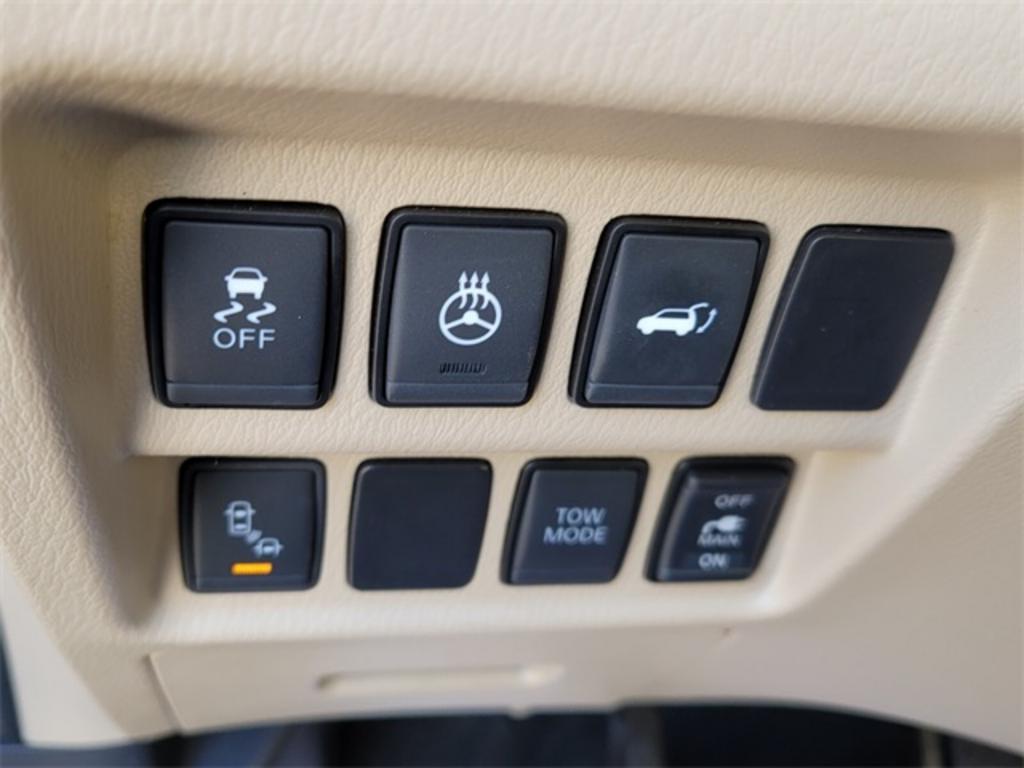 2018 Nissan Pathfinder - $26,500