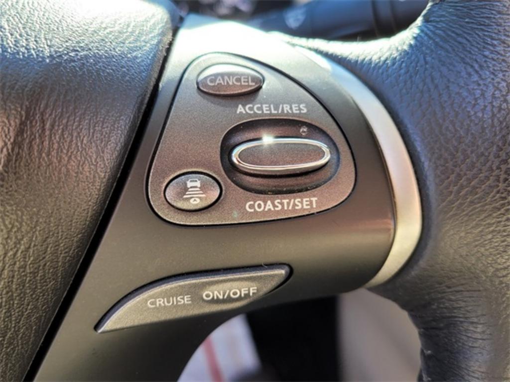 2018 Nissan Pathfinder - $26,500