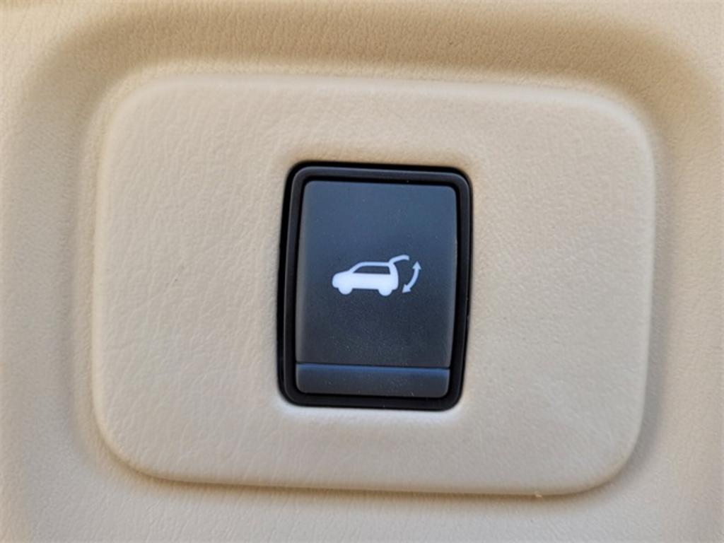 2018 Nissan Pathfinder - $26,500