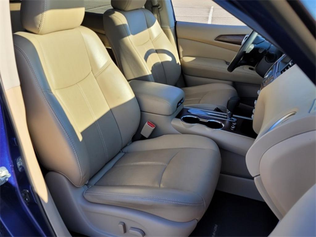 2018 Nissan Pathfinder - $26,500