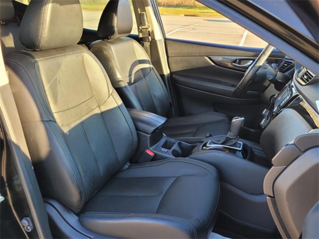 2018 Nissan Rogue - $16,000