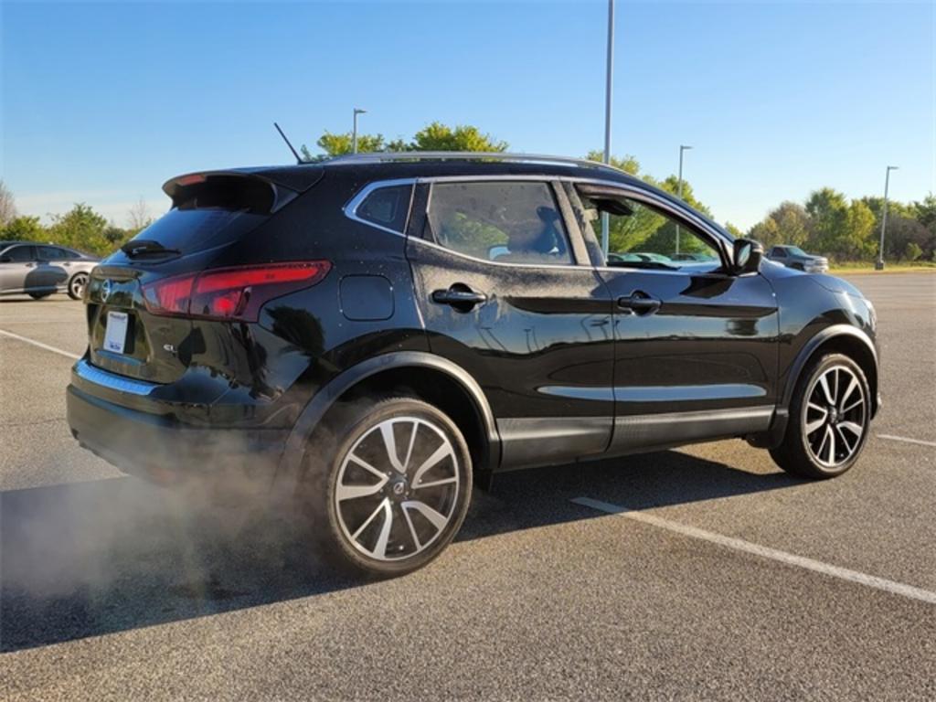 2018 Nissan Rogue - $16,000