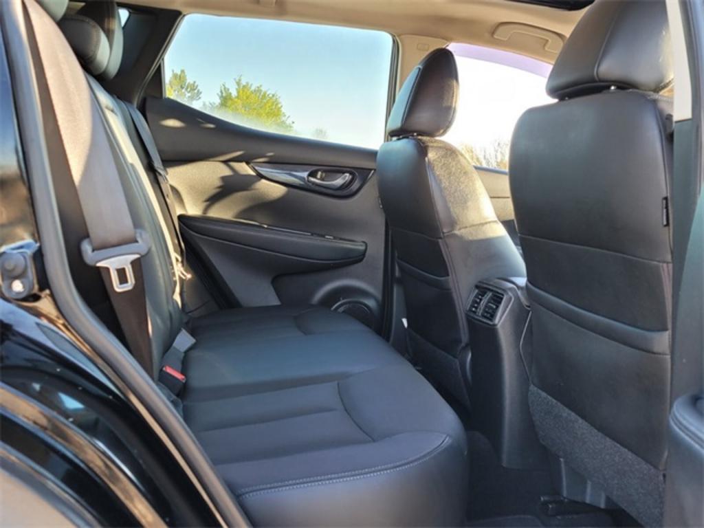 2018 Nissan Rogue - $16,000
