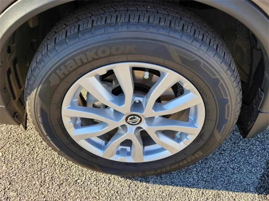 2019 Nissan Rogue - $24,000